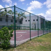 青岛体育场围网篮球场围网护栏球场围网生产厂家上门安装