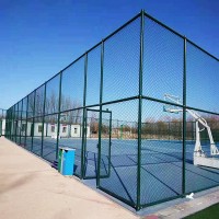 衡水体育场地勾花网 篮球场防护网 菱形护栏网生产安装