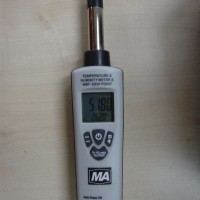 YWSD100/100矿用本安型温湿度检测仪