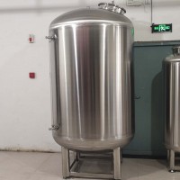九龙坡区鸿谦不锈钢无菌水箱水处理无菌水箱品质不低可定制